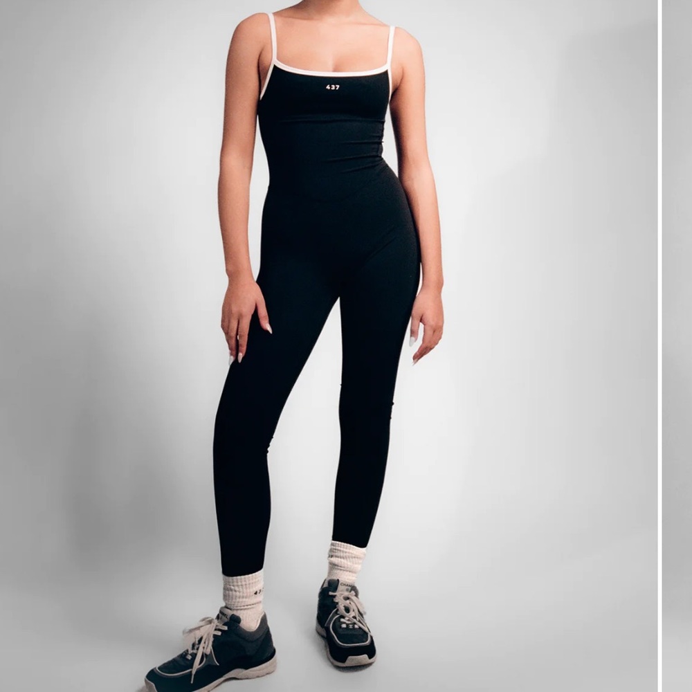 437 Black/White Onesie Jumpsuit SMALL